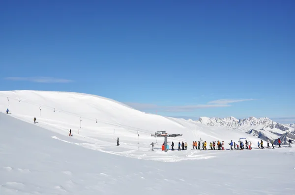 Warteschlange am Skilift — Stockfoto