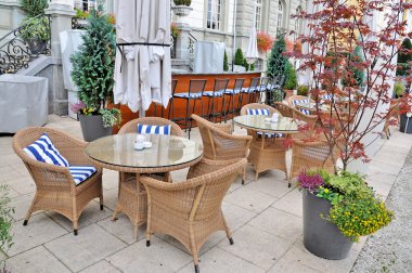 Bir kafenin içinde.