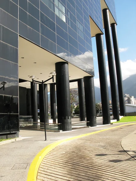 Edifício de escritórios em Caracas — Fotografia de Stock