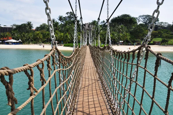Hanging bridge at Sentosa island in Singapore — Stock Photo, Image