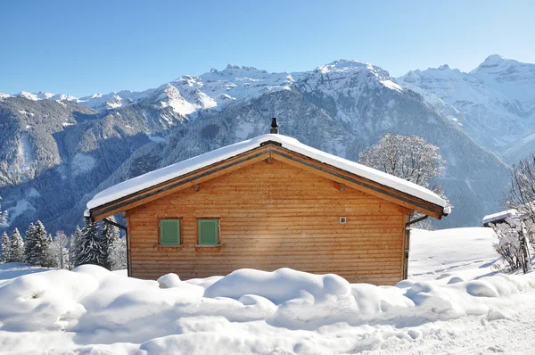 Schweizer Ferienhaus — Stockfoto