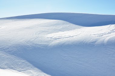 İsviçre Alpleri'nde Snowdrifts