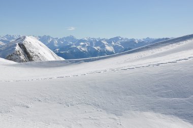 İsviçre Alpleri'nde Snowdrifts