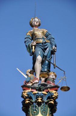 Themis heykeli Bern, İsviçre