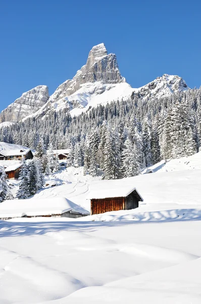 Braunwald, известный швейцарский горнолыжный курорт — стоковое фото