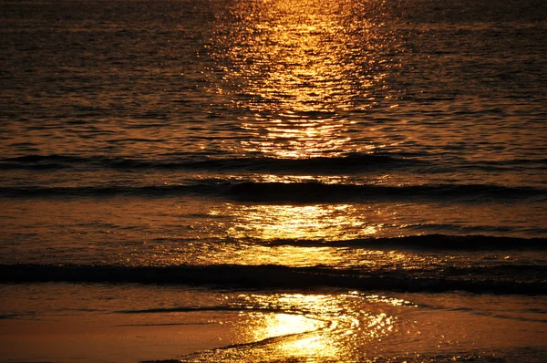 Océan au coucher du soleil — Photo