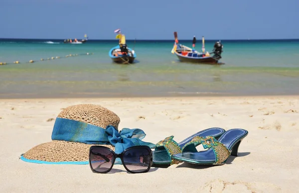 Hasır şapka beach phuket Island, Tayland tarihinde — Stok fotoğraf