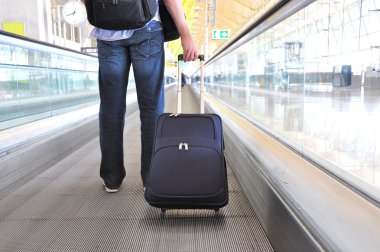 Gezgin speedwalk adlı bir çanta