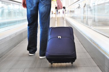 Gezgin speedwalk bavula ile