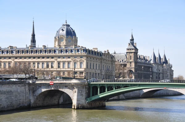 Bridge over Seine river, Paris — Stock Photo, Image