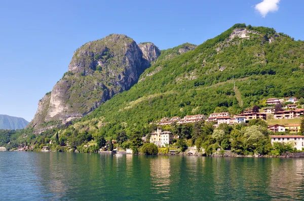 Menaggio città al famoso lago di Como — Foto Stock