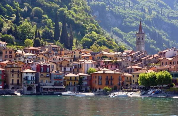 Varenna town at the famous Italian lake Como — Stock Photo, Image