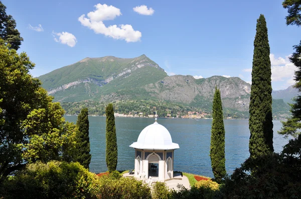 Villa Bellagio ünlü İtalyan lake como, Leonardo'ya Park — Stok fotoğraf