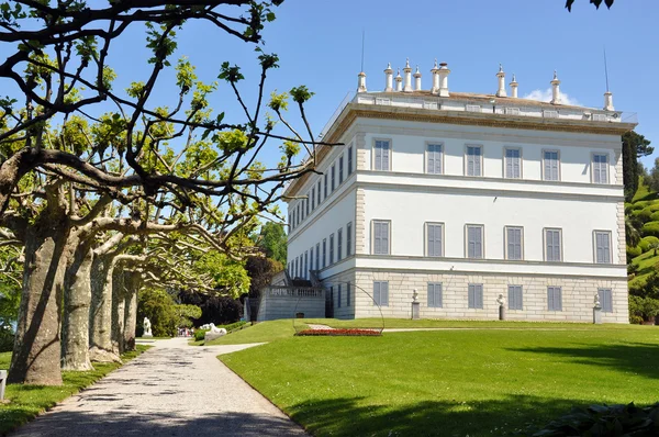 Villa Melzi in Bellagio town at the famous Italian lake Como — Stock Photo, Image