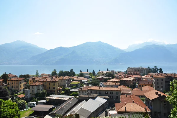 Menaggio ciudad en el famoso lago italiano Como —  Fotos de Stock