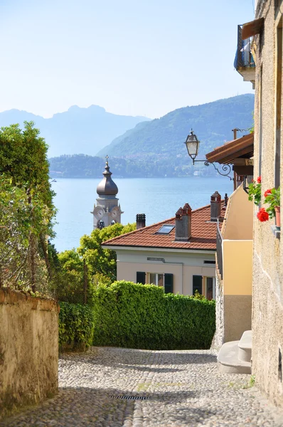 コモ湖の有名なイタリアのメナッジョ町 — ストック写真
