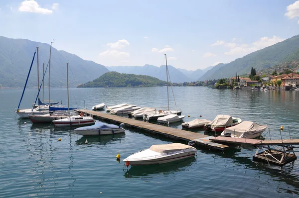 Tremezzo stad aan de beroemde Italiaanse Comomeer — Stockfoto