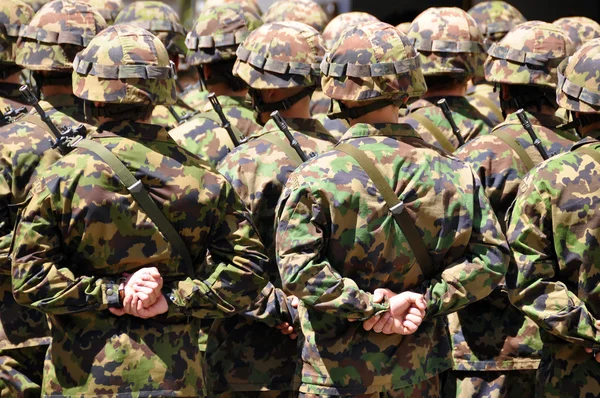 Solders in camouflage — Stock Photo, Image