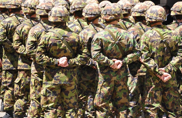 Swiss solders in camouflage — Stock Photo, Image