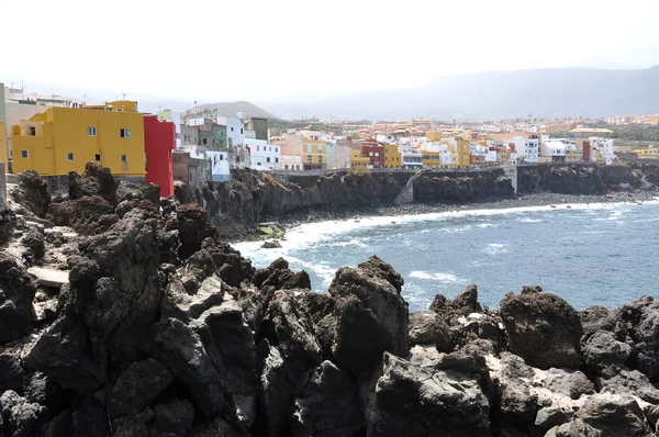 Schilderachtige kust van puerto de la cruz, tenerife eiland — Stockfoto