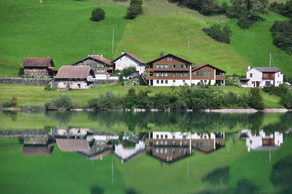 Lago Lungerer, Suíço — Fotografia de Stock