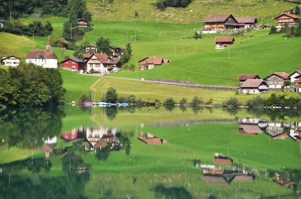 Lago Lungerer, Suíço — Fotografia de Stock