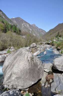 Verzasca Vadisi, İsviçre