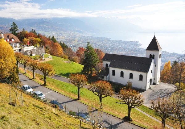 Chardonne town against Geneva lake, Switzerland — Stock Photo, Image