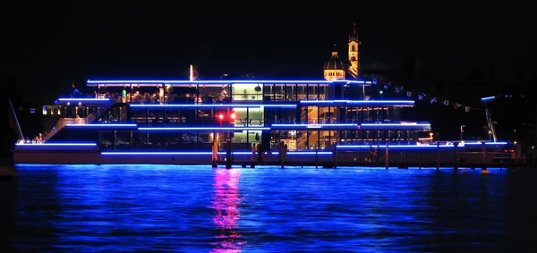 Cruiser ship by night — Stock Photo, Image