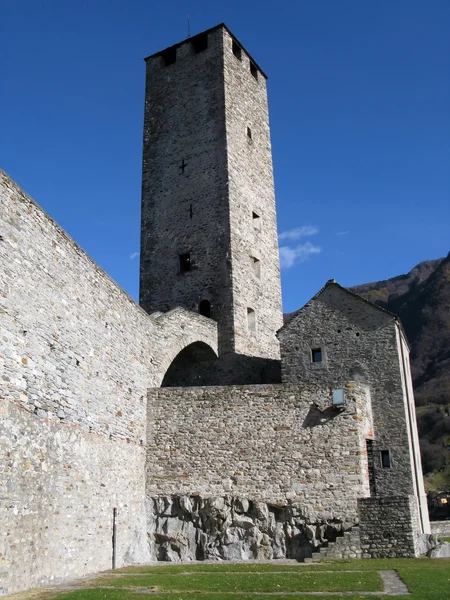 Starożytne fortyfikacje w Bellinzona, Szwajcaria — Zdjęcie stockowe