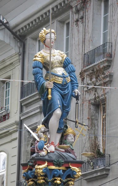 Themis statue in the historical center of Bern, Switzerland — Stock Photo, Image