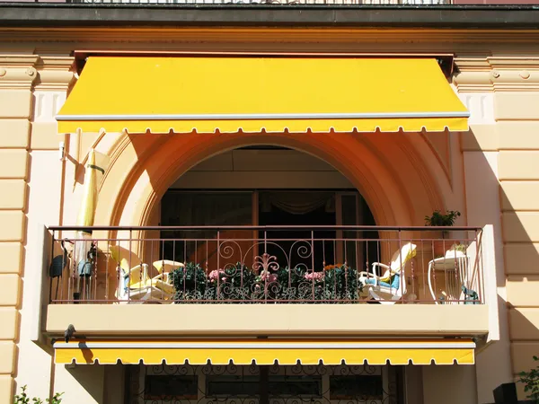 Balcone di un hotel di lusso — Foto Stock