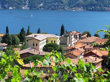 Menaggio kasabanın ünlü İtalyan lake como karşı