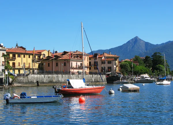 Met het oog op menaggio stad aan de beroemde Italiaanse Comomeer — Stockfoto