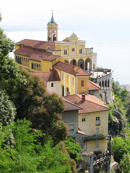 Stary kościół Madonna del sasso, Południowej Szwajcarii — Zdjęcie stockowe