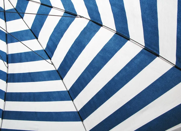 Смугастий парасольку — стокове фото