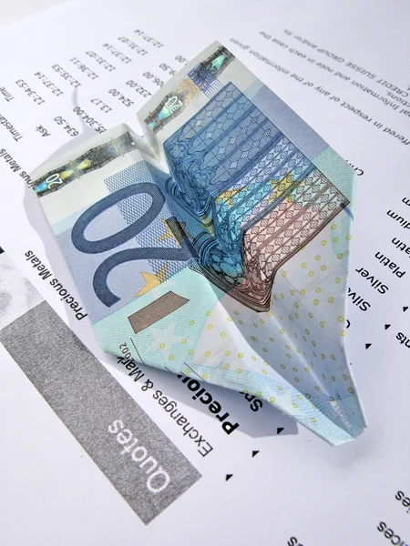 20-Euro paper airplane on a market survey — Stock Photo, Image