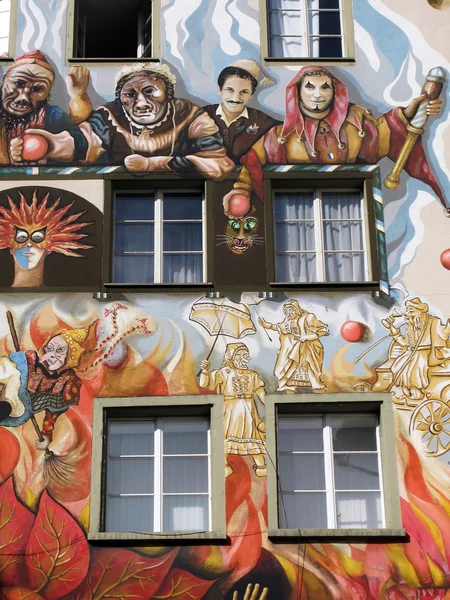 童话在卢塞恩，瑞士一所房子的墙上绘画 — 图库照片