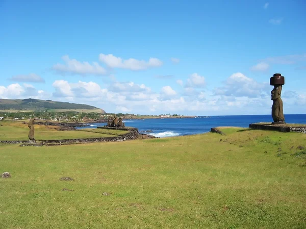 Ahu Tahai. Moais of Easter Island — Stock Photo, Image