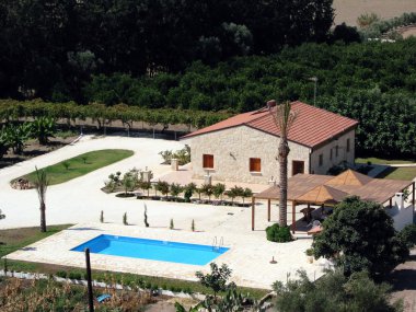 tatil Kıbrıs Yüzme havuzlu villa