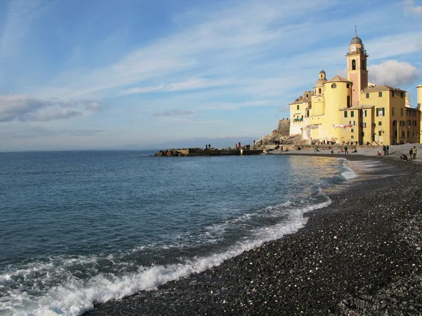 Basilica di Santa Maria Assunata in Camogli. Italian Riviera — Stock Photo, Image