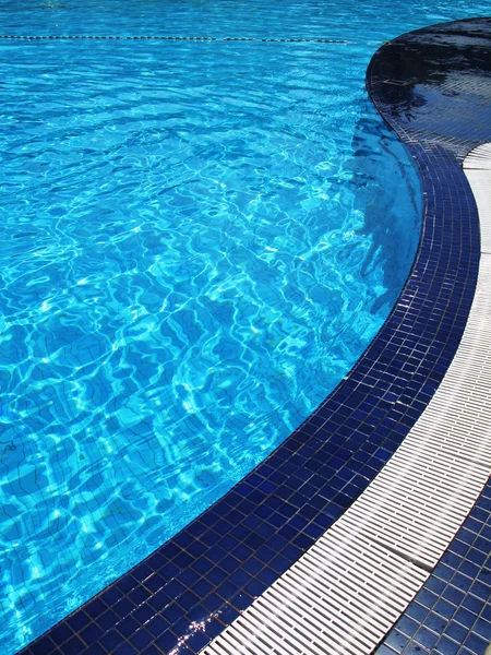 Piscina a sfioro — Foto Stock