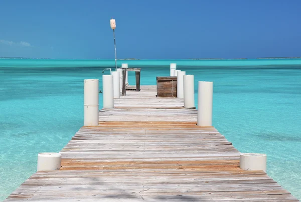 Wooden pier. Exuma, Bahamas — Stock Photo, Image