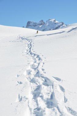 Karda ayak sesleri. melchsee-frutt, İsviçre