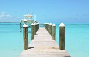 ahşap iskele. Exuma, bahamas