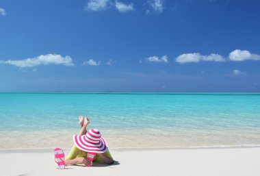 exuma, bahamas plajdaki kız