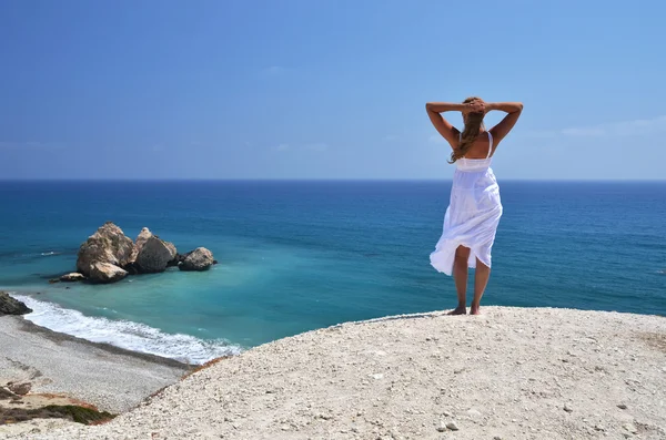 Girl at the Aphrodite birthplace, Cyprus — Stock Photo, Image