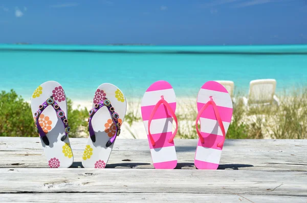 Two pairs of flip-flops — Stock Photo, Image