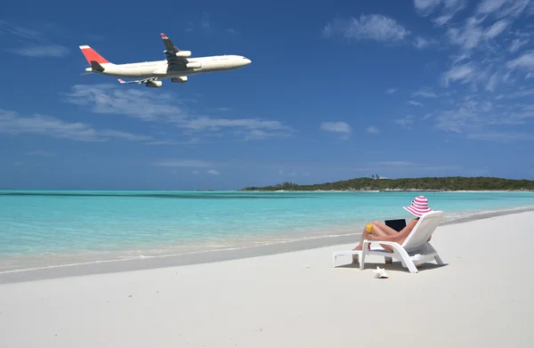 Scena na plaży. Wielkiej exuma, Bahamy — Zdjęcie stockowe