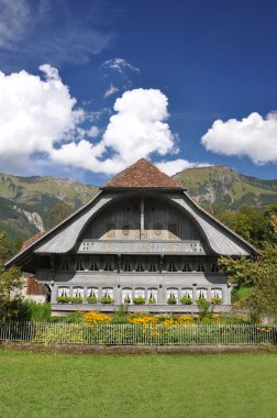 geleneksel İsviçre ülke evi